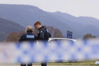 atac armat in australia doi politisti ucisi un al treilea grav ranit autorul este cautat de fortele de ordine 68adf35e312be