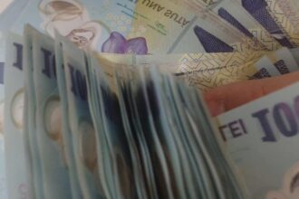 culmea solidaritatii doar 7 sefi cu salarii uriase au donat 20 68b32d7675813