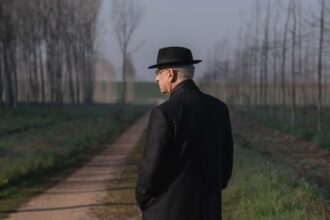 la grazia review toni servillo is magnificent in paolo sorrentinos exquisite character study of a powerful man taking stock 68af486359d2e