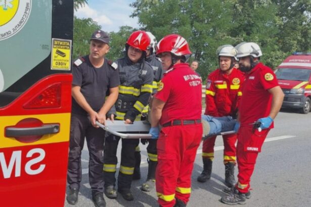 accident grav in simeria patru masini au fost implicate trei persoane sunt ranite video 68bb22ad1b034