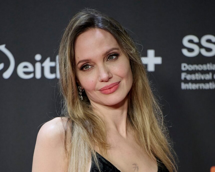 angelina jolie says i dont recognise my country now amid threats to freedom of speech in us 68d0d8bae3202