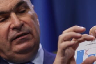 bolojan a transmis condoleante familiilor celor 6 pentru copiii morti la spitalul sfanta maria din iasi 68d769cde6b8a