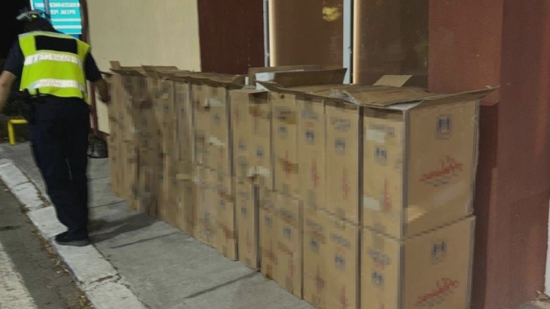 captura uriasa ascunsa printre obiecte de ceramica oamenii legii au descoperit peste 700 000 de tigari de contrabanda 68b98e691c842