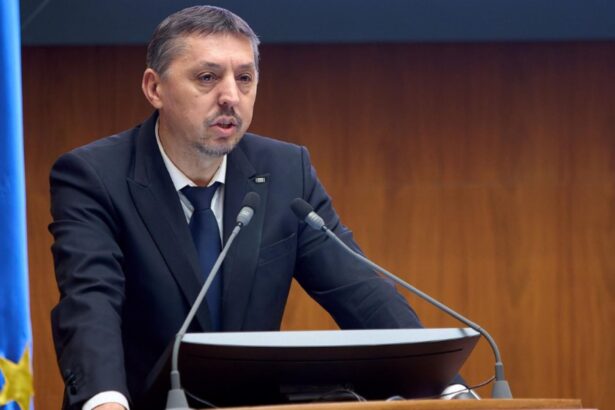 daniel david explica de ce a refuzat sa isi dea demisia a fost o forma de patriotism sa raman ministru 68c1c3c12be0f