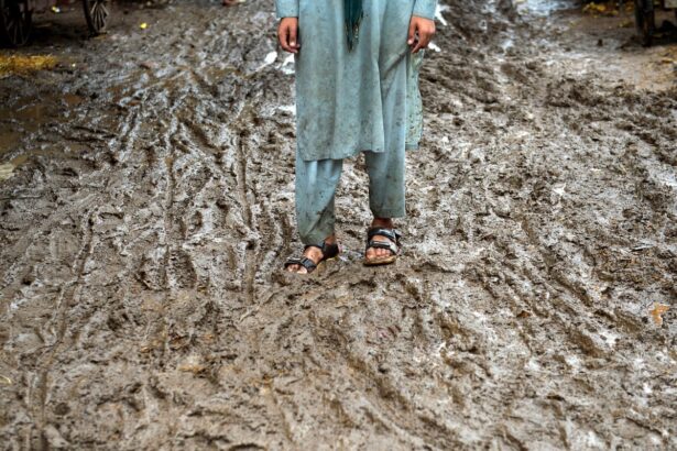 fear haunts us pakistans floods leave mental scars long after waters recede 68b7dcb8985b9