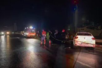 accident rutier pe e70 la iesirea din rosiori de vede traficul blocat pe ambele sensuri 68e424c69beb5