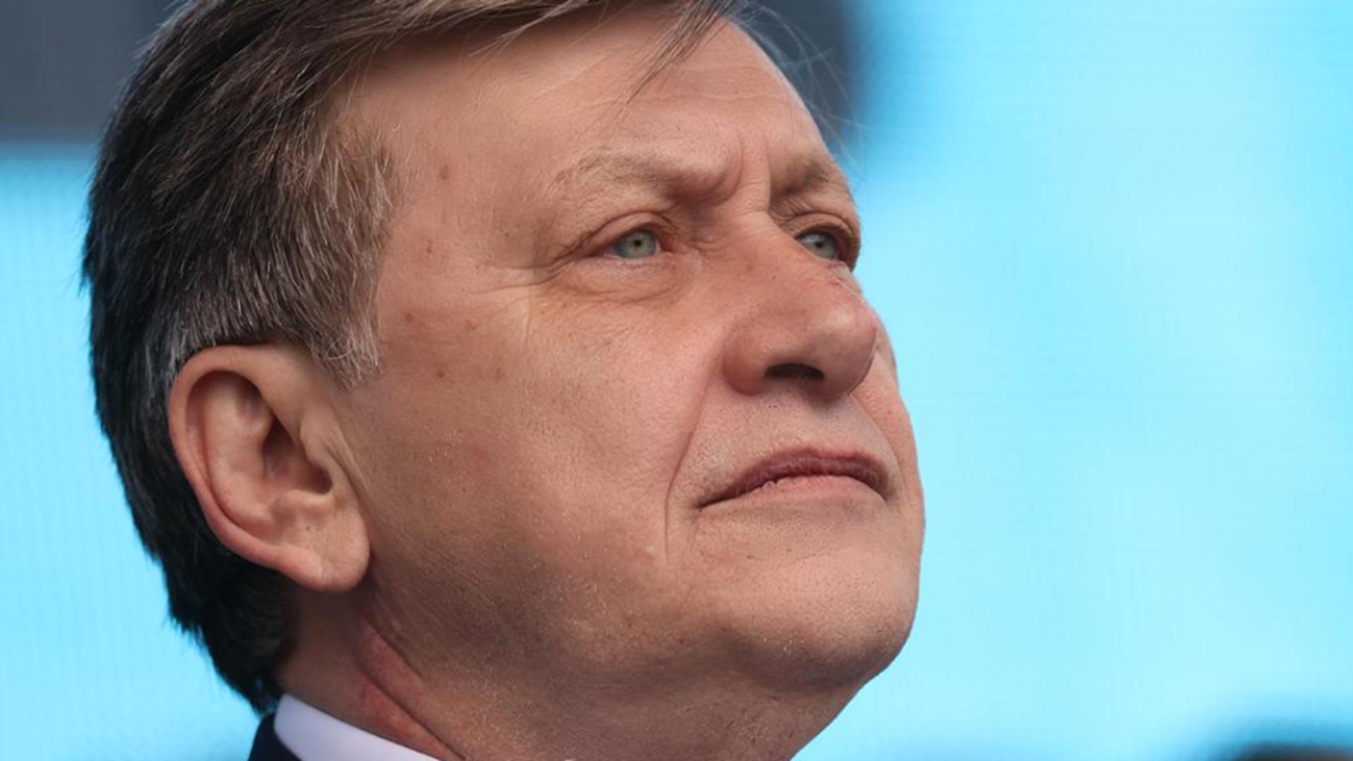 crin antonescu despre vizita oanei toiu in sua mi e greu sa calific in cateva cuvinte situatia in care se afla astazi politica externa a romaniei 69025895118ea