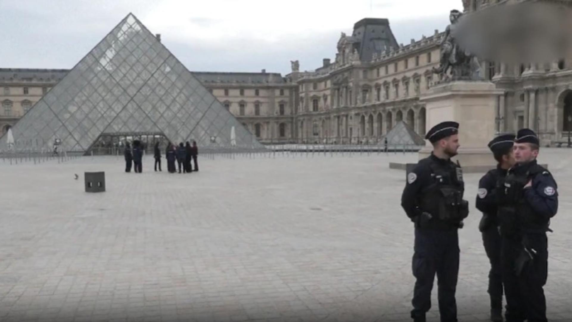 doi suspecti arestati in ancheta privind furtul de la luvru 68fe28b4ac0ff