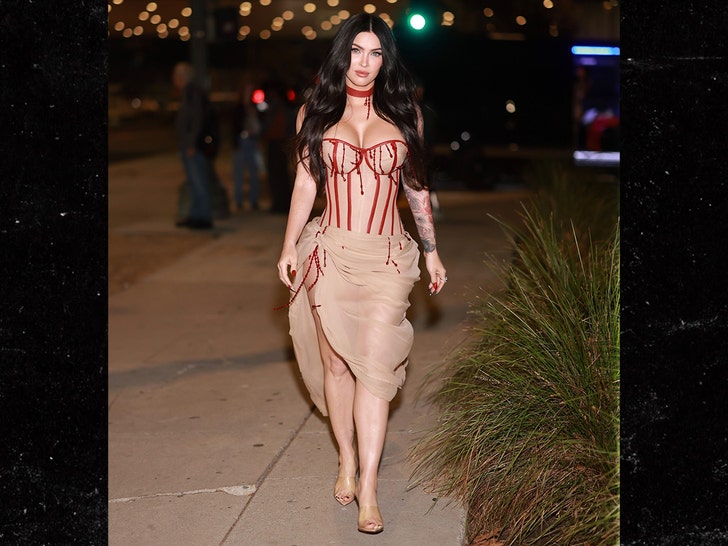 megan fox attends jennifers body qa in killer look 68fe2c74b3559