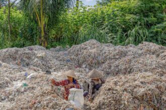 uk plastic waste exports to developing countries rose 84 in a year data shows 68e613bc89f12