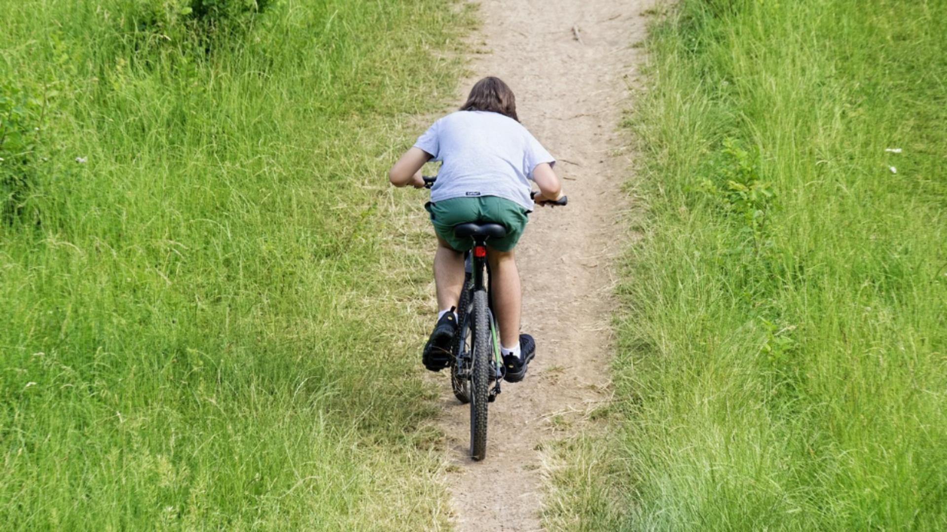 un copil de 11 ani a murit dupa ce tatal l a trimis la culcare crezand ca este beat ce a patit baiatul de fapt 68ffddedecb52