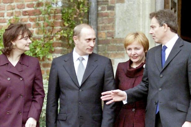 vladimir putin amintiri surprinzatoare despre o dimineata in pijamale alaturi de tony blair am baut cafea impreuna 68dfb30bcfb9f